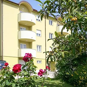apartments-verde.in-istria.net/
